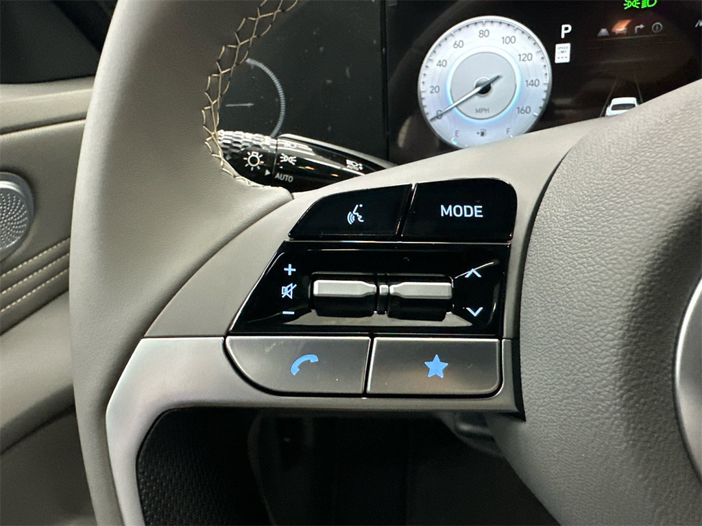 2025 Hyundai Elantra SEL Convenience photo 26