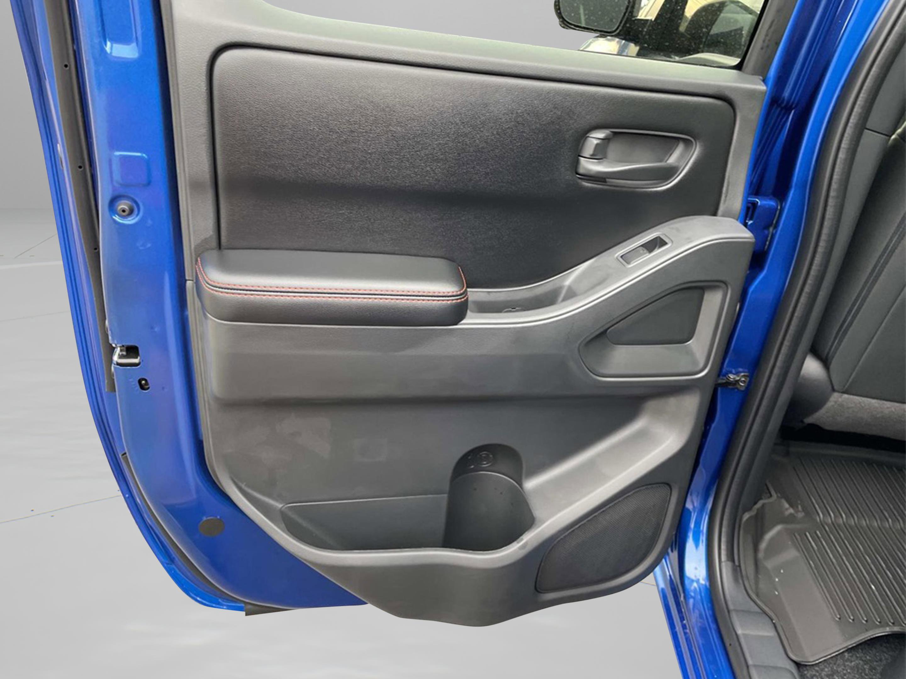 2026 Nissan Frontier PRO-4X photo 9