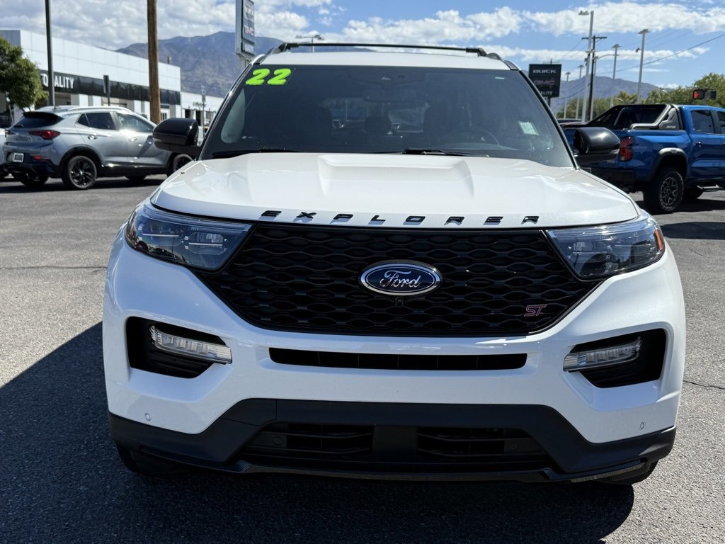 2022 Ford Explorer ST photo 3