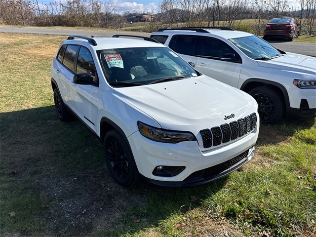 2023 Jeep Cherokee Altitude photo 3