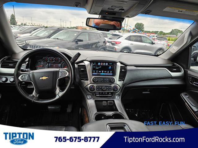 2018 Chevrolet Suburban LT photo 2