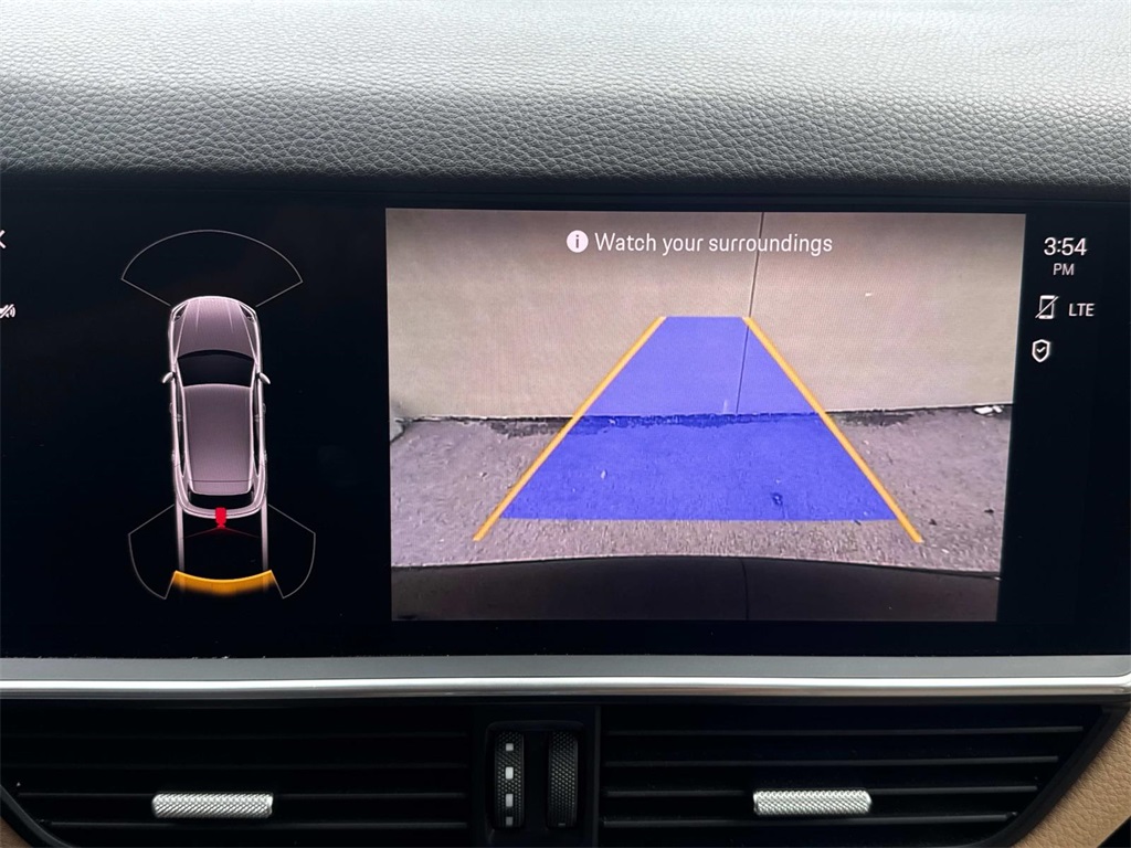 2022 Porsche Cayenne Base photo 9