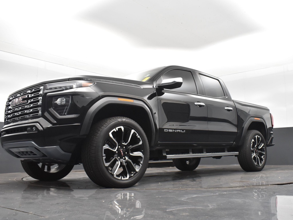 2024 Gmc Canyon Denali photo 14