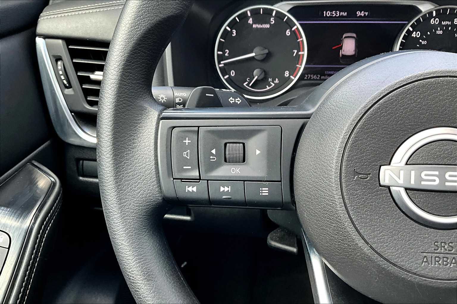 2024 Nissan Rogue SV photo 20