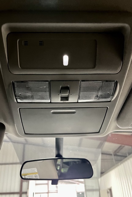 2019 Nissan Titan SV photo 22
