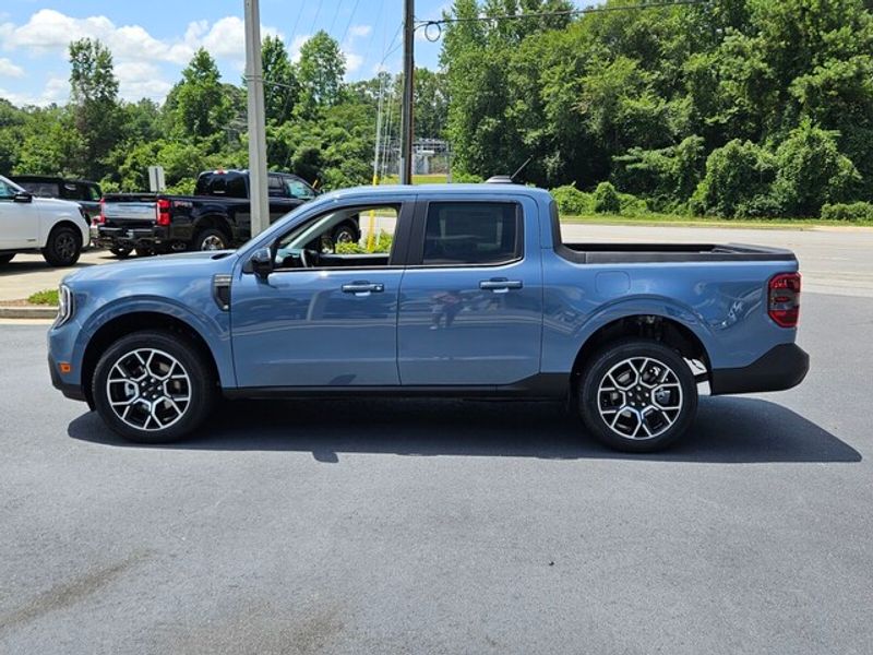 2025 Ford Maverick Lariat photo 4