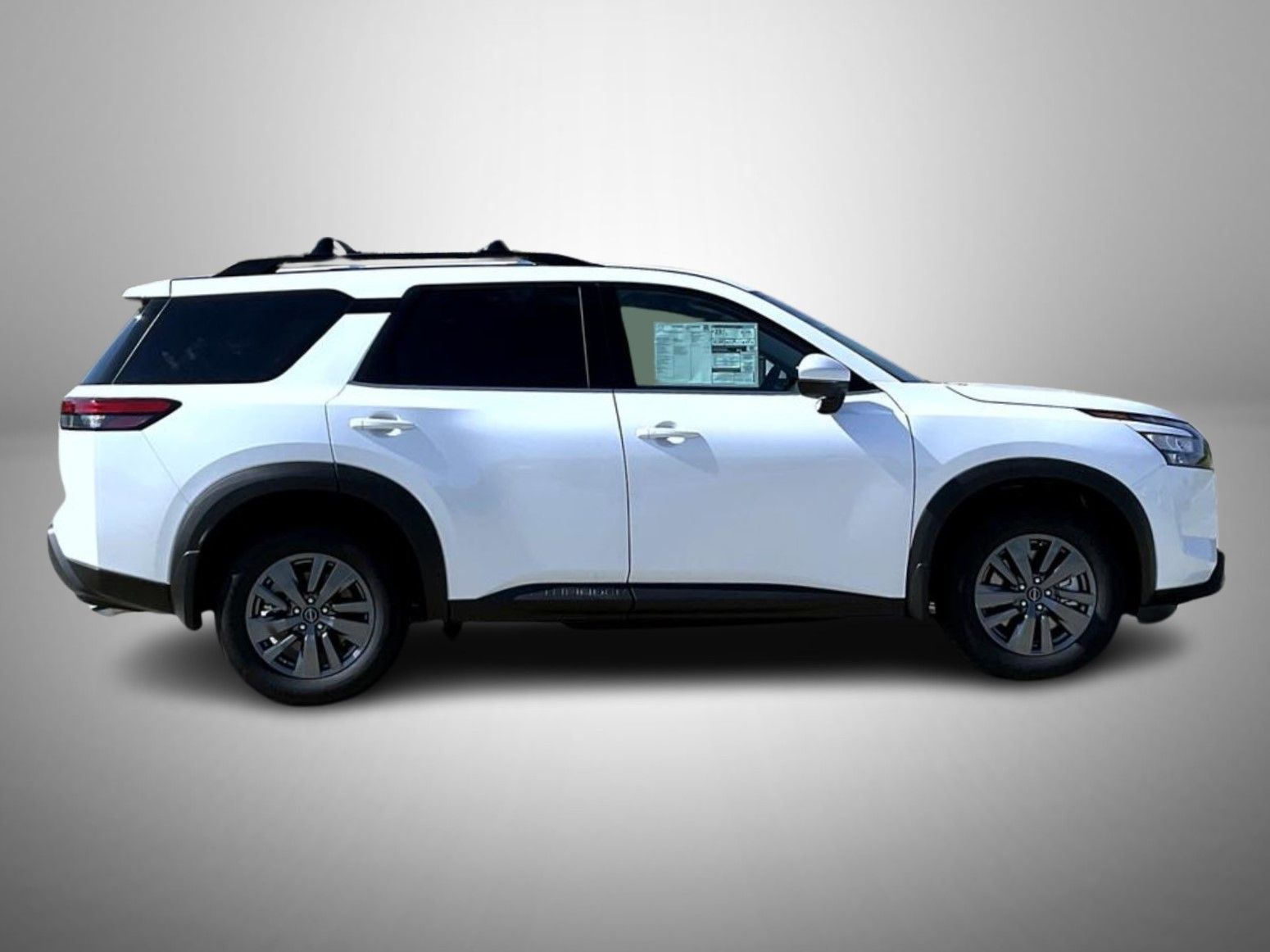 2025 Nissan Pathfinder SV photo 4