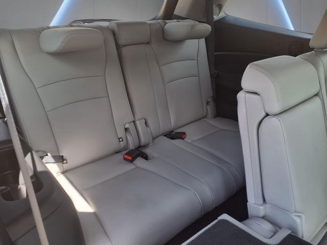 2022 Honda Pilot Touring photo 19
