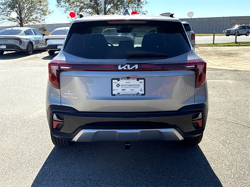 2026 Kia Seltos SX photo 3