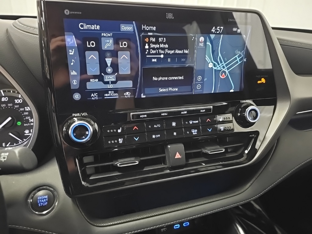 2022 Toyota Highlander Limited photo 25
