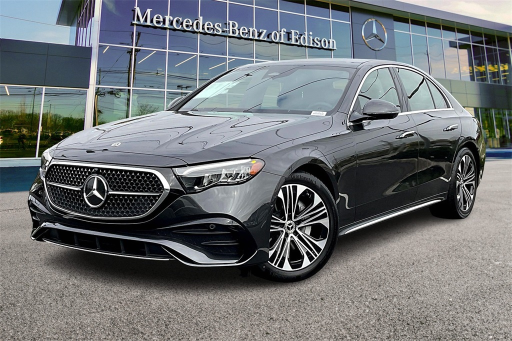 2026 Mercedes Benz E 4MATIC photo 2