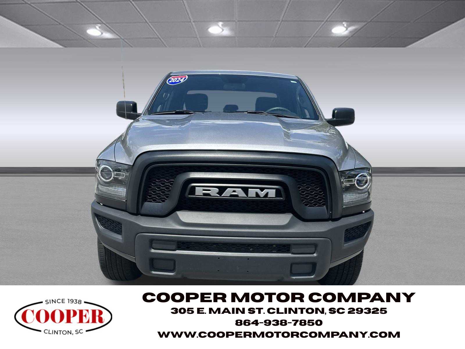 2024 Ram 1500 Classic Warlock photo 2