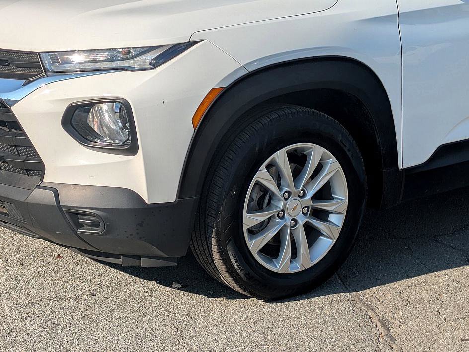 2022 Chevrolet Trailblazer LS photo 3