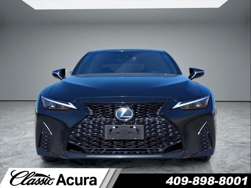 2022 Lexus IS F SPORT photo 3