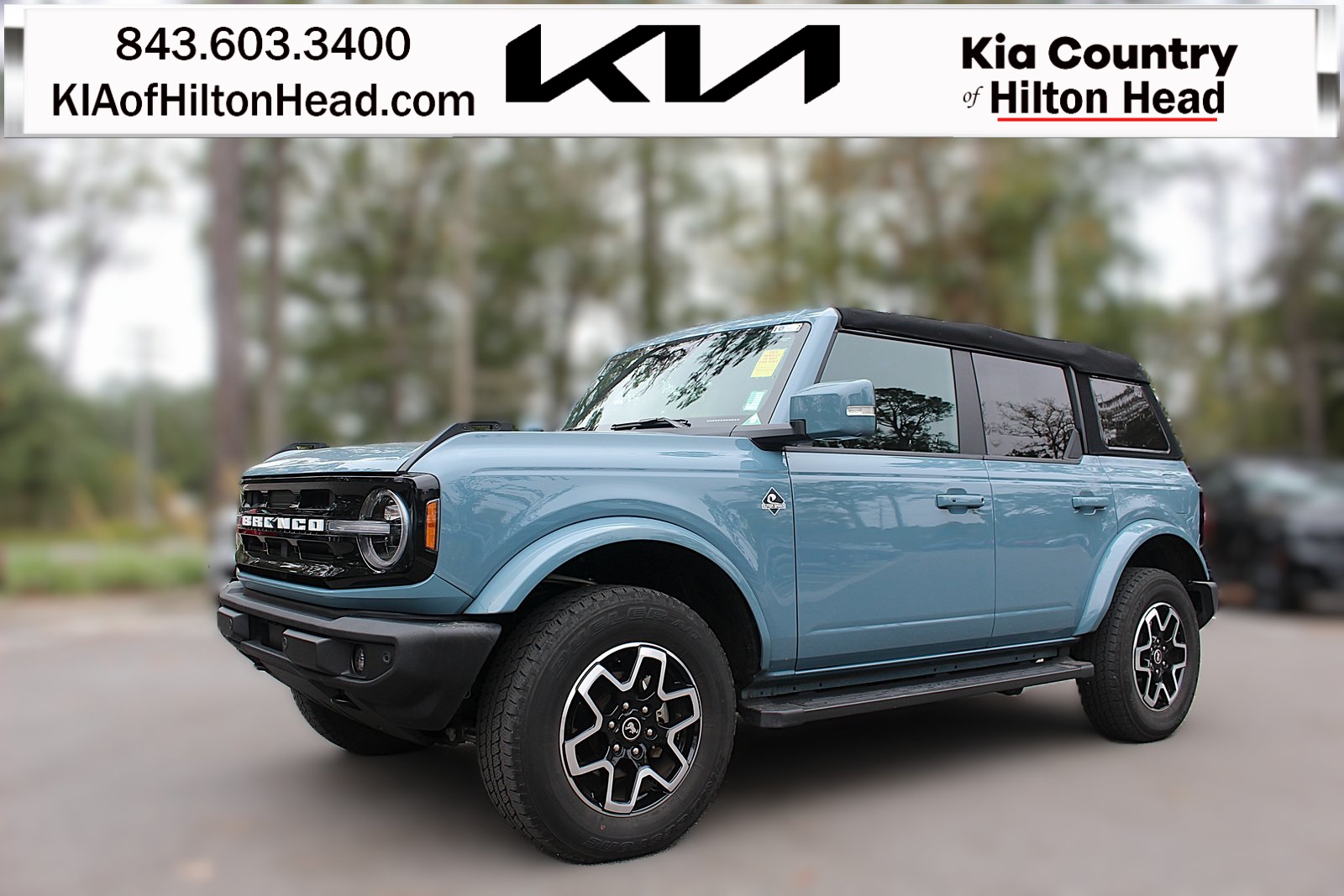 2022 Ford Bronco 4-Door Outer Banks's photo