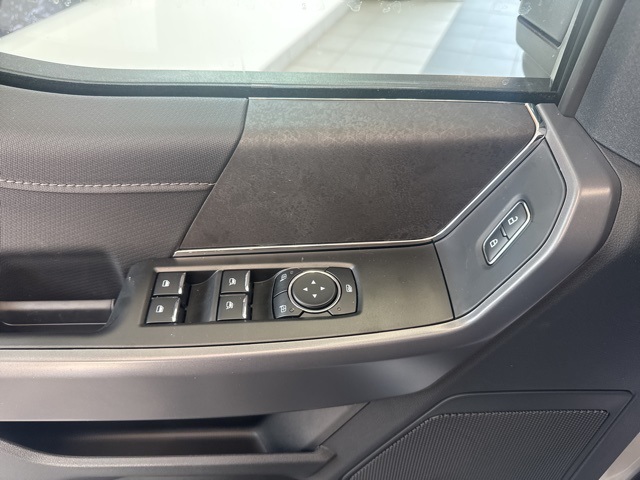 2025 Ford F-150 XLT photo 14