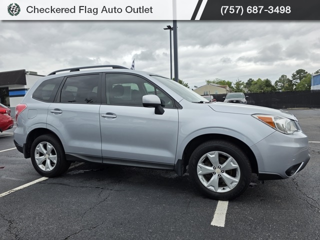 2016 Subaru Forester 2.5i Premium photo 9