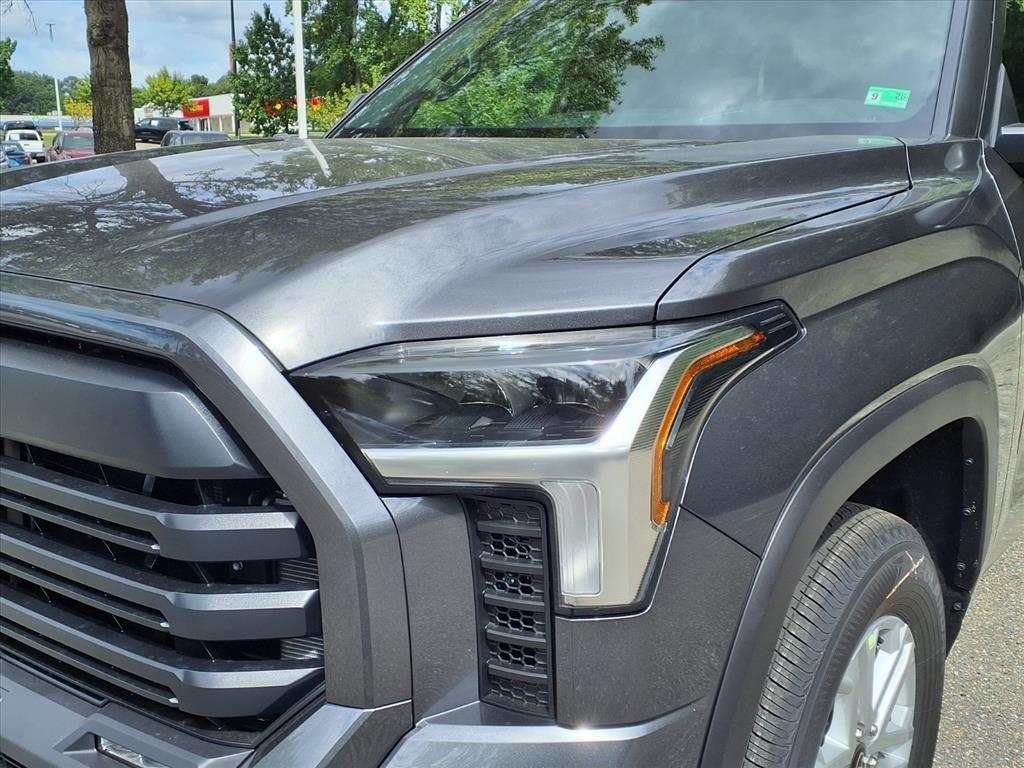 2026 Toyota Tundra SR5 CrewMax photo 3