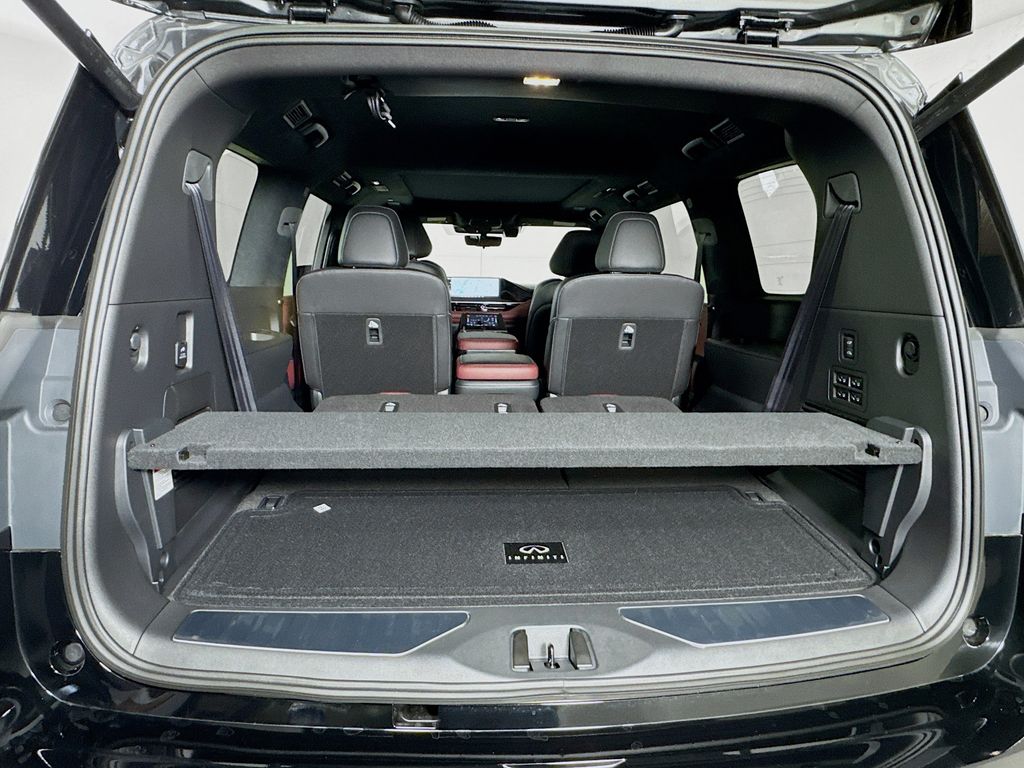 2026 Infiniti QX80 photo 27