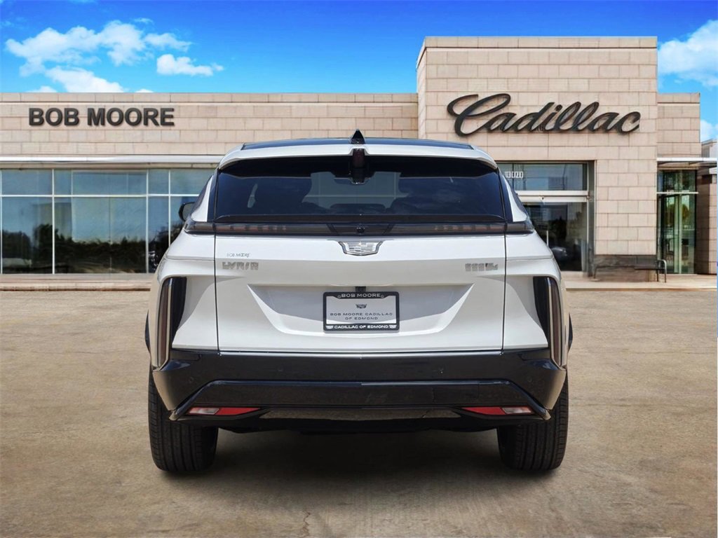 2025 Cadillac Lyriq Luxury photo 4