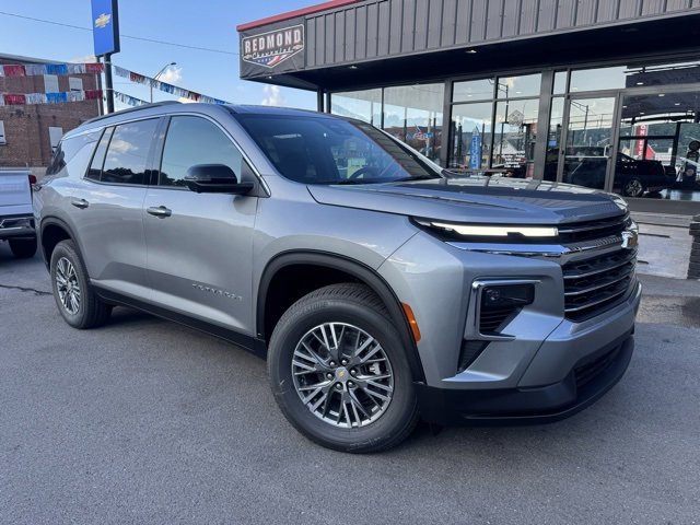 2026 Chevrolet Traverse 1LT photo 2