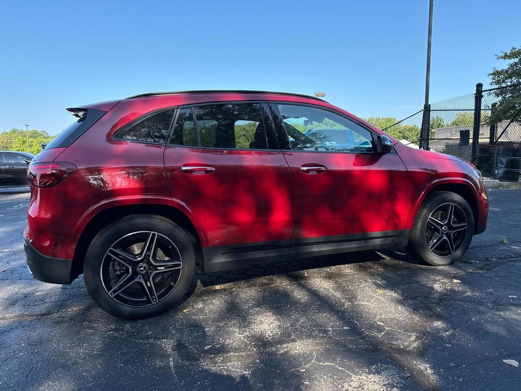 2026 Mercedes Benz GLA 250 4MATIC photo 4