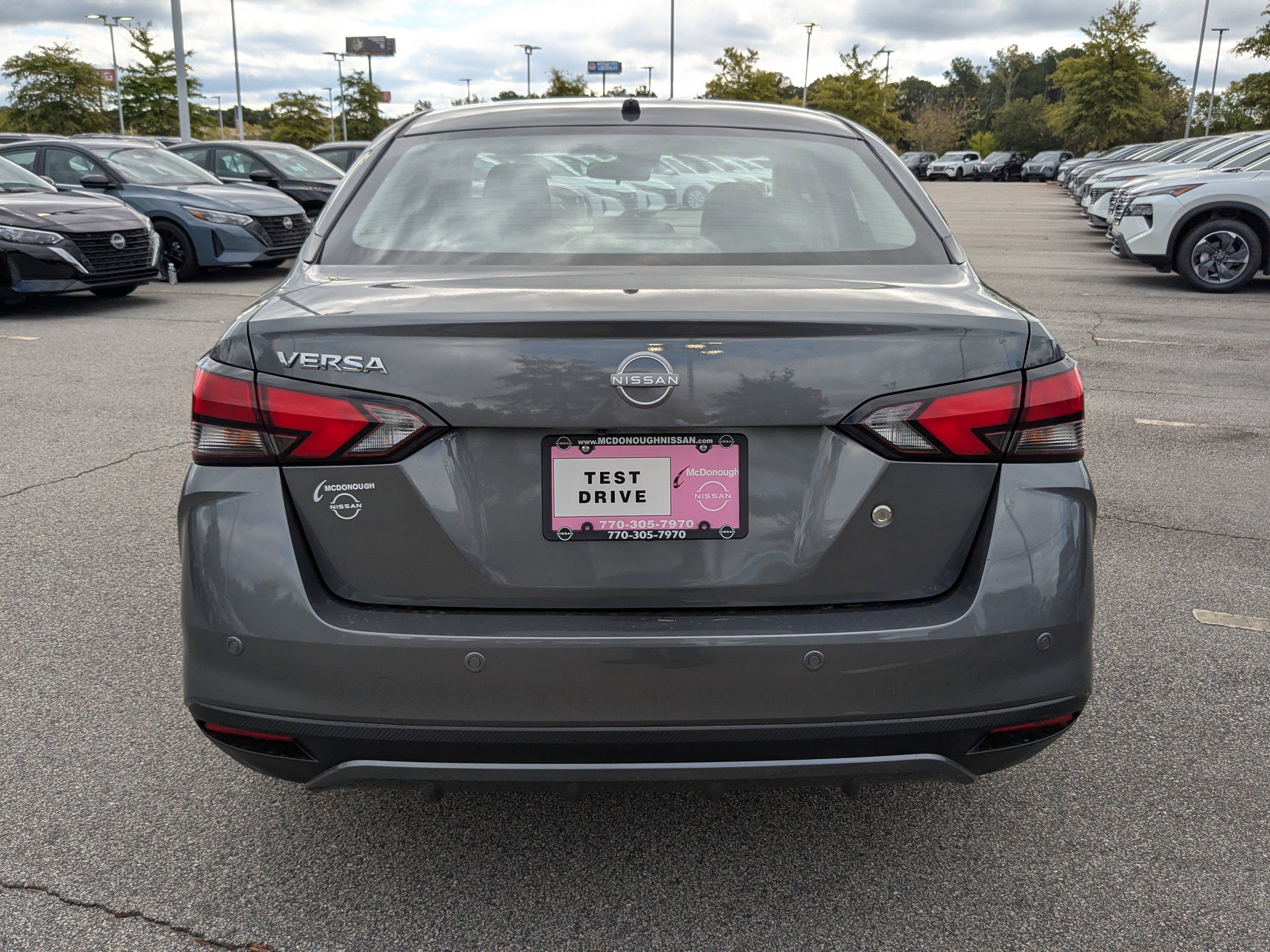 2025 Nissan Versa 1.6 S photo 3