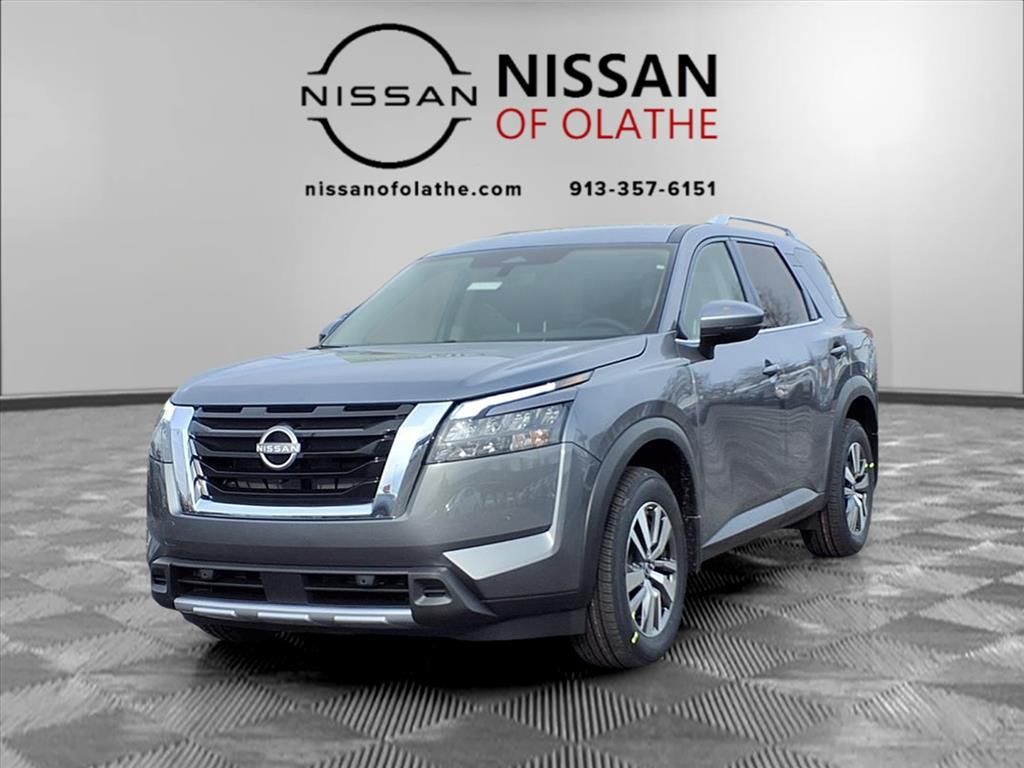 2025 Nissan Pathfinder SL's photo
