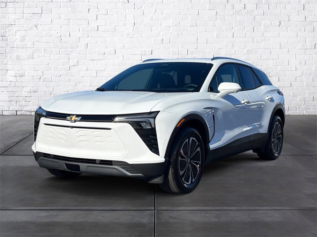 2026 Chevrolet Blazer EV photo 2