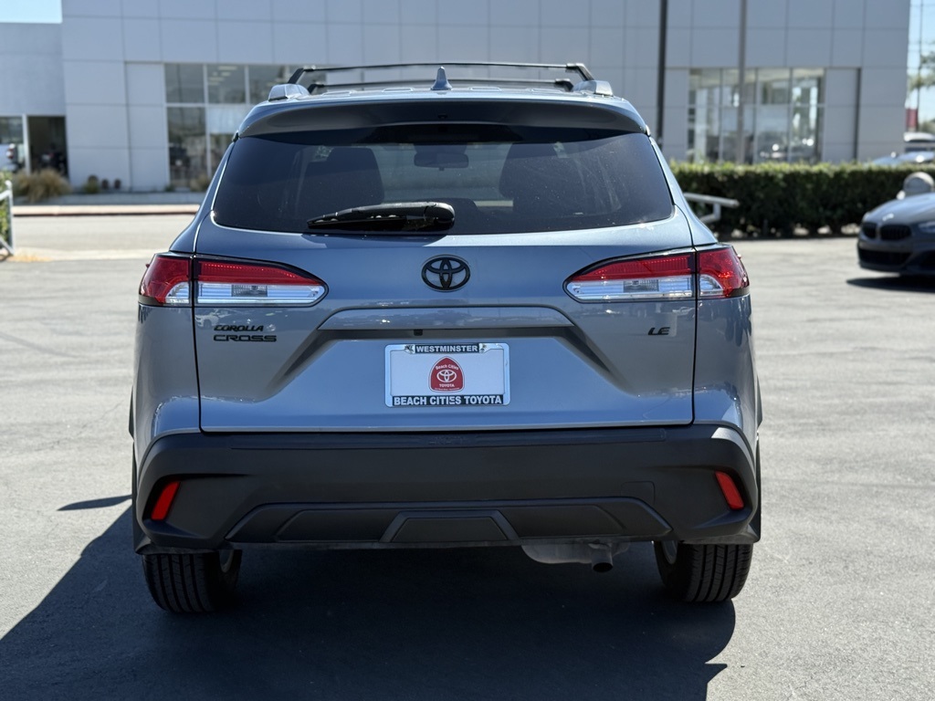 2023 Toyota Corolla Cross LE photo 6