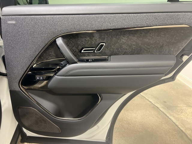 2025 Land Rover Range Rover Sport SE photo 24