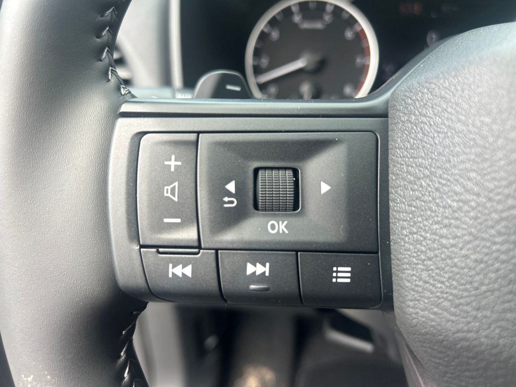 2026 Nissan Rogue SV photo 27