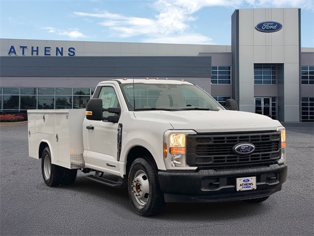 2026 Ford F-350 Super Duty Chassis Cab XL's photo