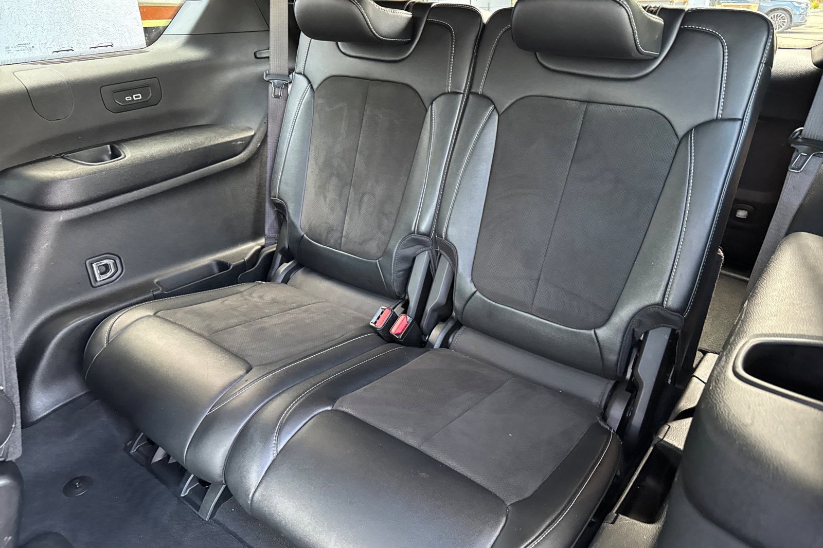 2023 Jeep Grand Cherokee Altitude photo 13