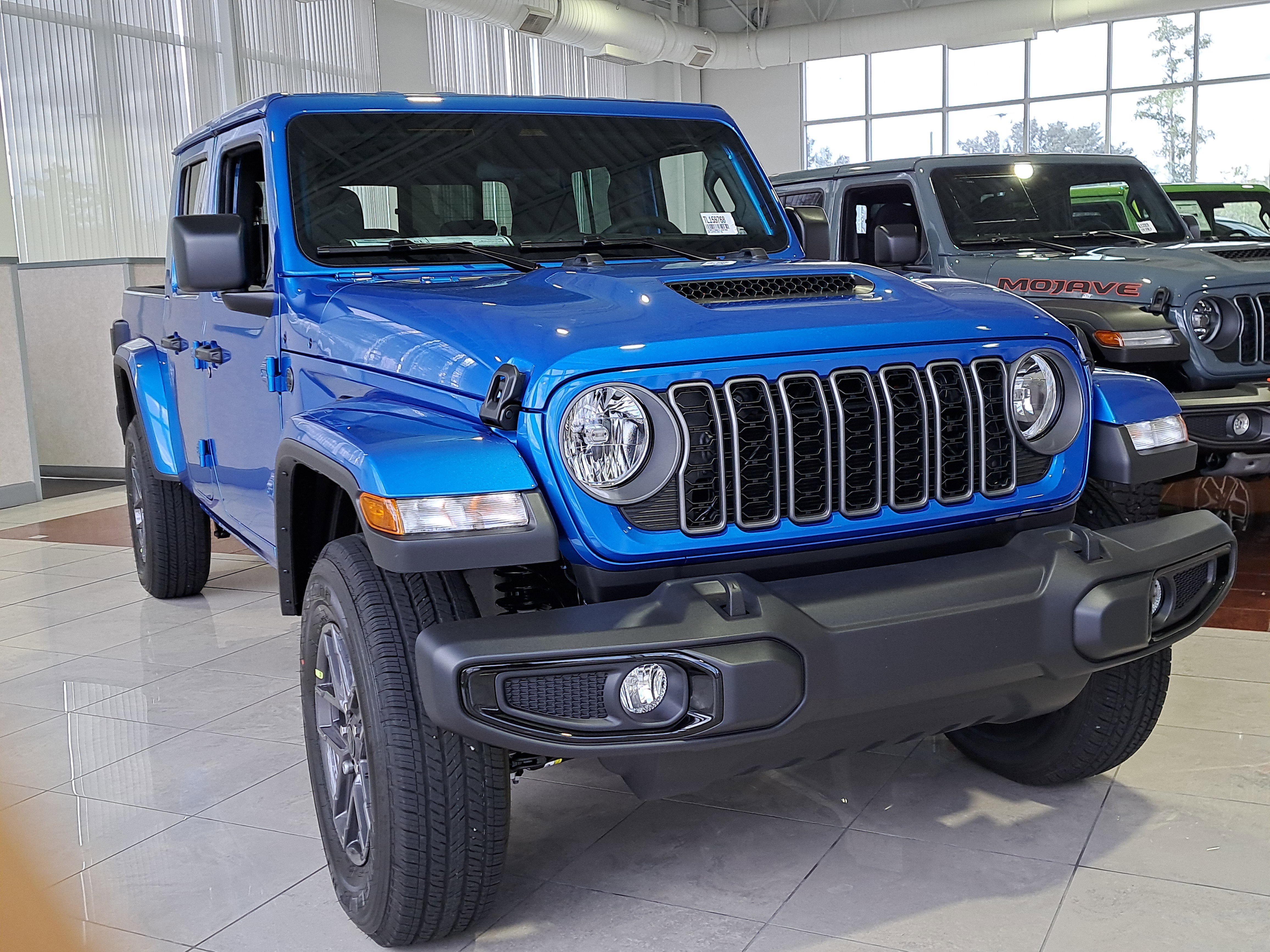 2026 Jeep Gladiator Sport S's photo
