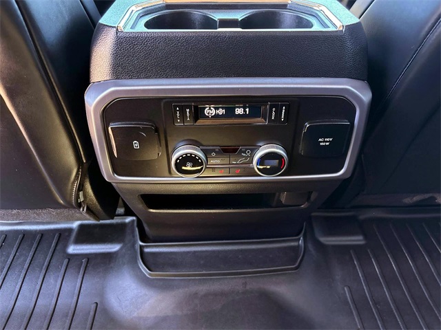 2020 Ford Expedition Platinum photo 13