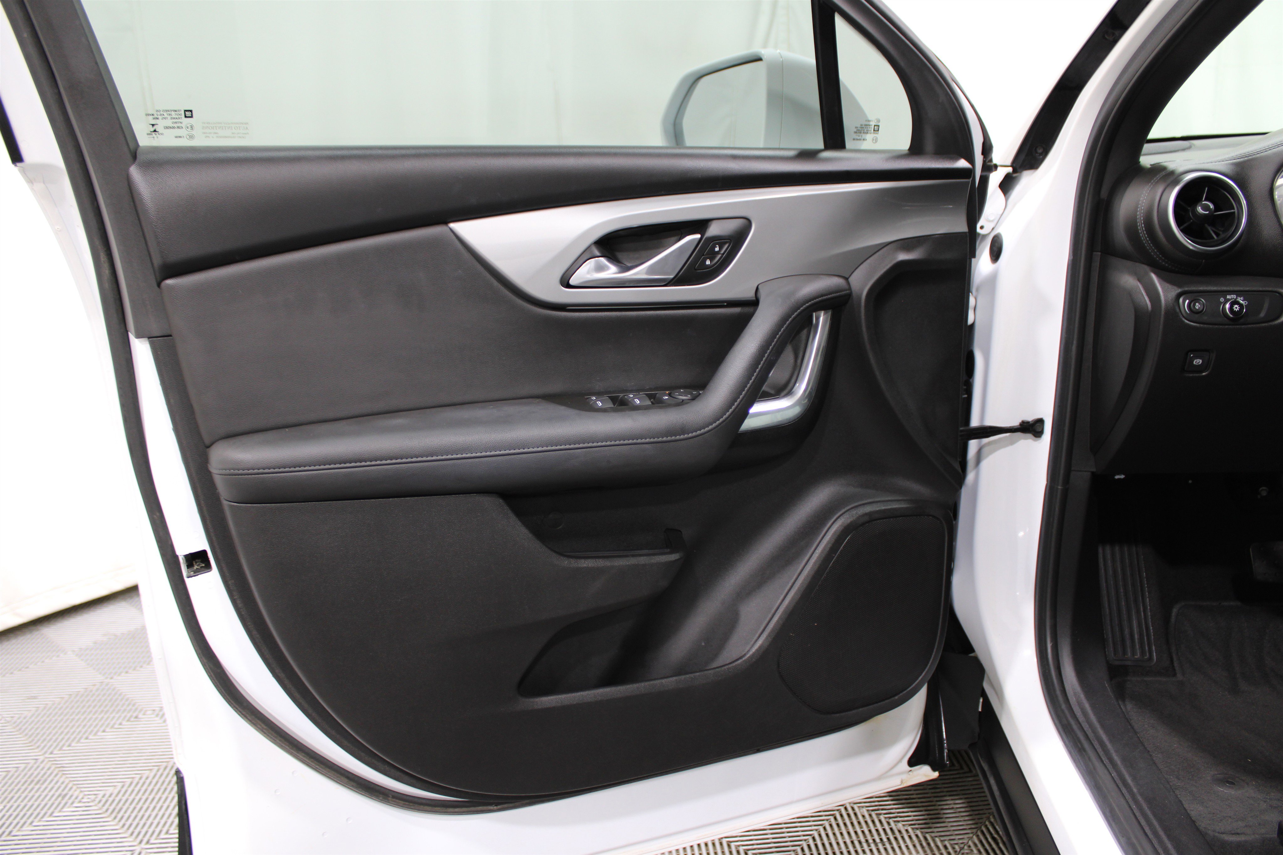 2020 Chevrolet Blazer 1LT photo 4