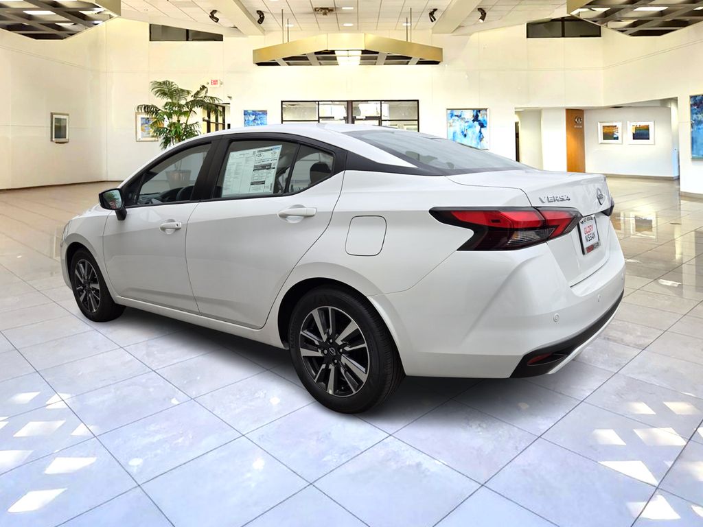 2025 Nissan Versa SV photo 3