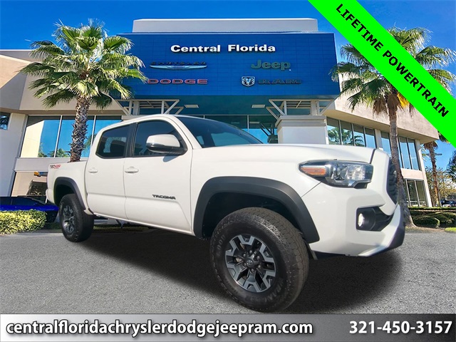 2023 Toyota Tacoma SR's photo