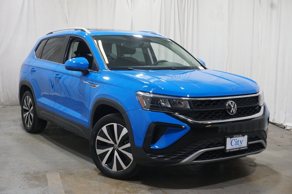 2022 Volkswagen Taos SE photo 3