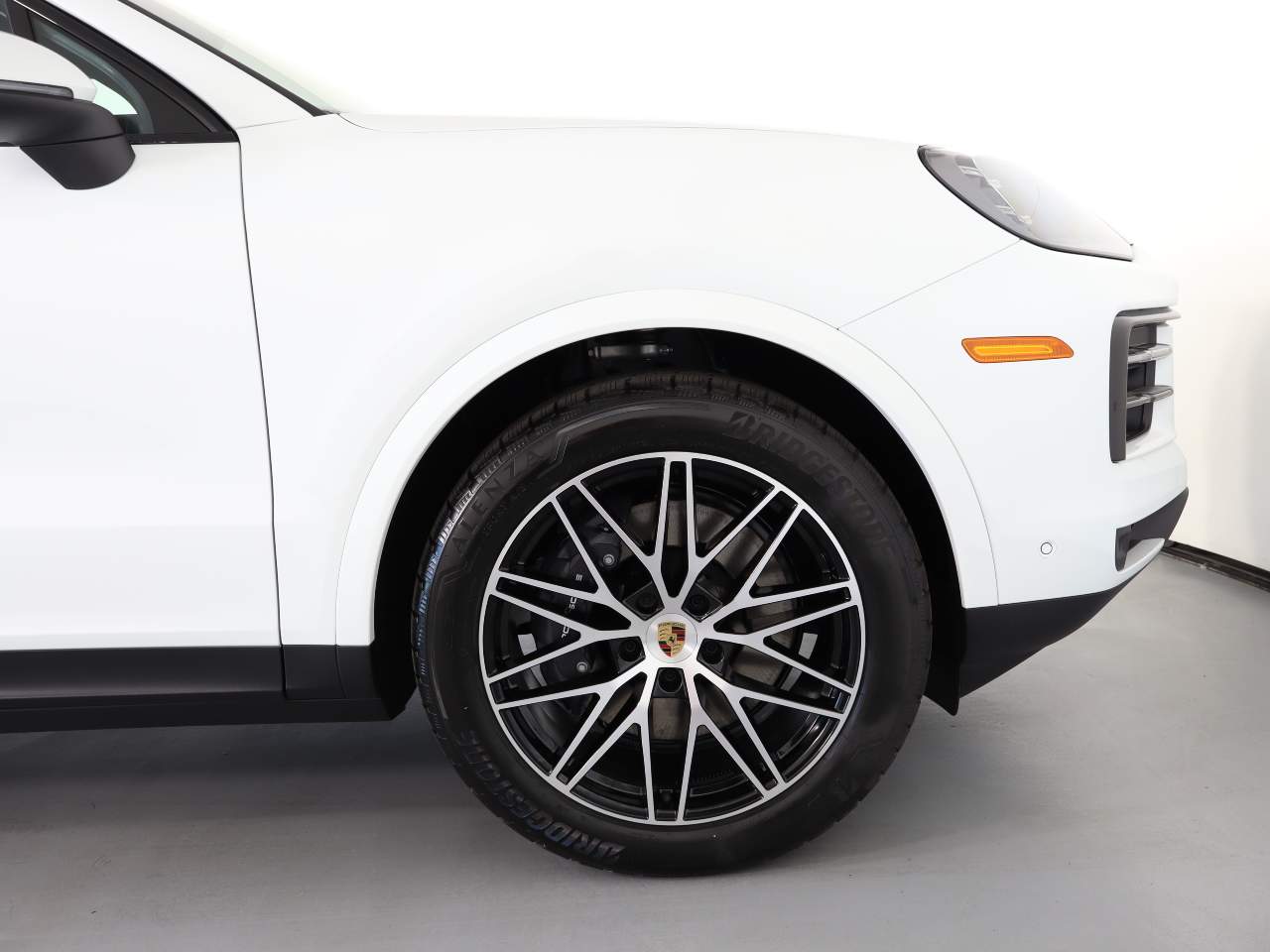 2025 Porsche Cayenne Coupe photo 11