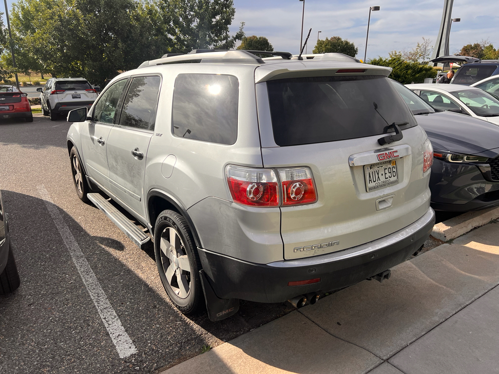 2011 Gmc Acadia SLT photo 2