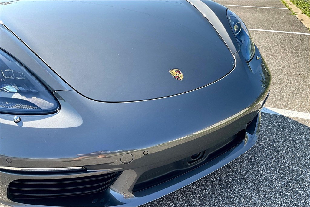 2025 Porsche Cayman S photo 28