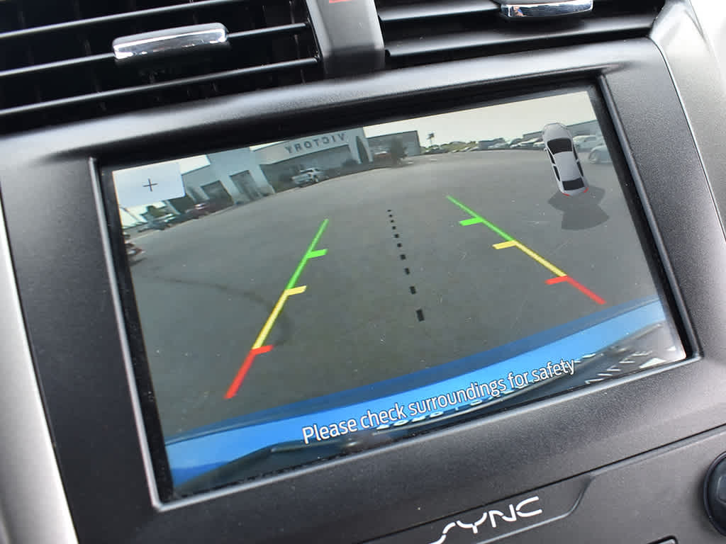 2020 Ford Fusion SE photo 18