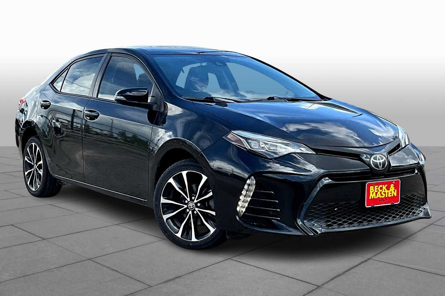 2018 Toyota Corolla LE photo 2