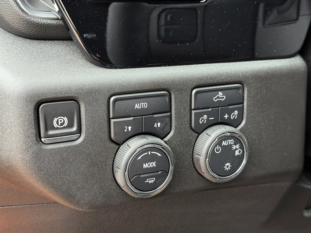 2025 Chevrolet Silverado 1500 LT photo 11