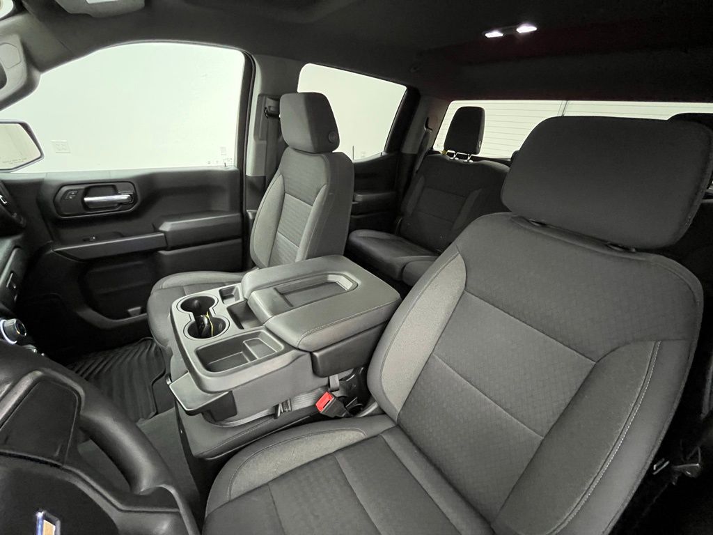 2022 Chevrolet Silverado 1500 Custom photo 16