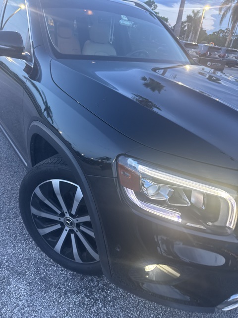 2023 Mercedes Benz GLB 250 photo 3