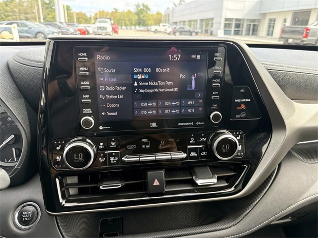 2020 Toyota Highlander Limited photo 23