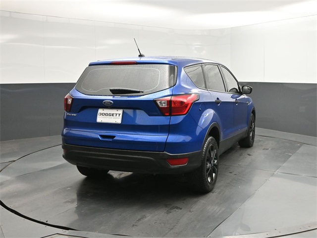 2019 Ford Escape S photo 10